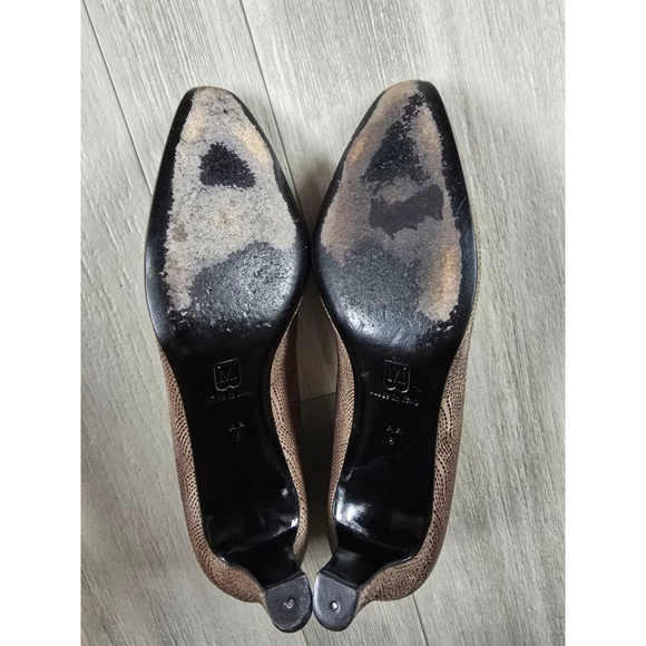 Women's Bruno Magli Textured Dress Heels Size 8 AA Brown - Picture 6 of 7